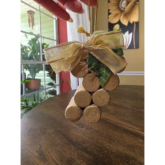Wine Cork Christmas Tree Ornament Bunch Of Grapes - Picture 2 of 16